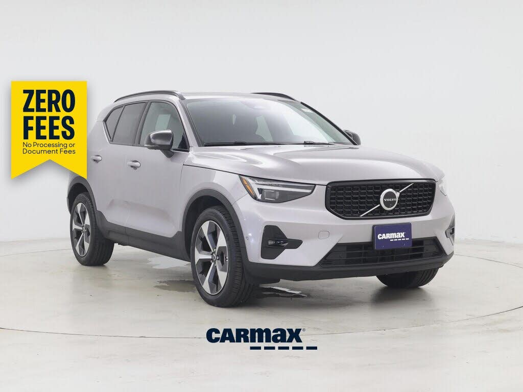 2026 Volvo XC40 B5 Plus