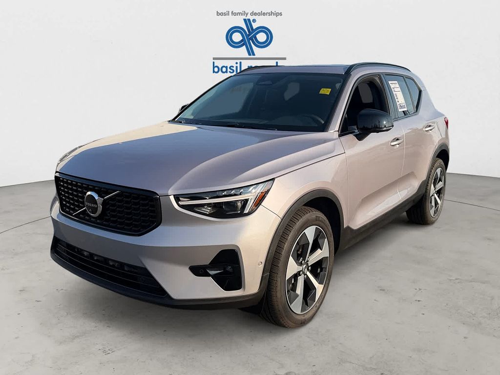 2026 Volvo XC40 Plus
