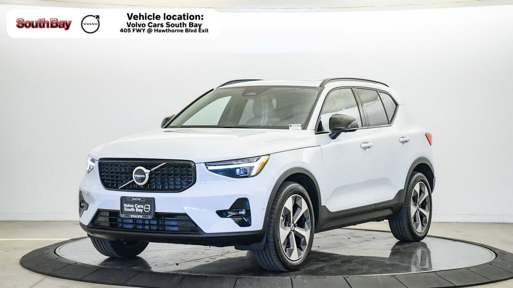 2026 Volvo XC40 Plus