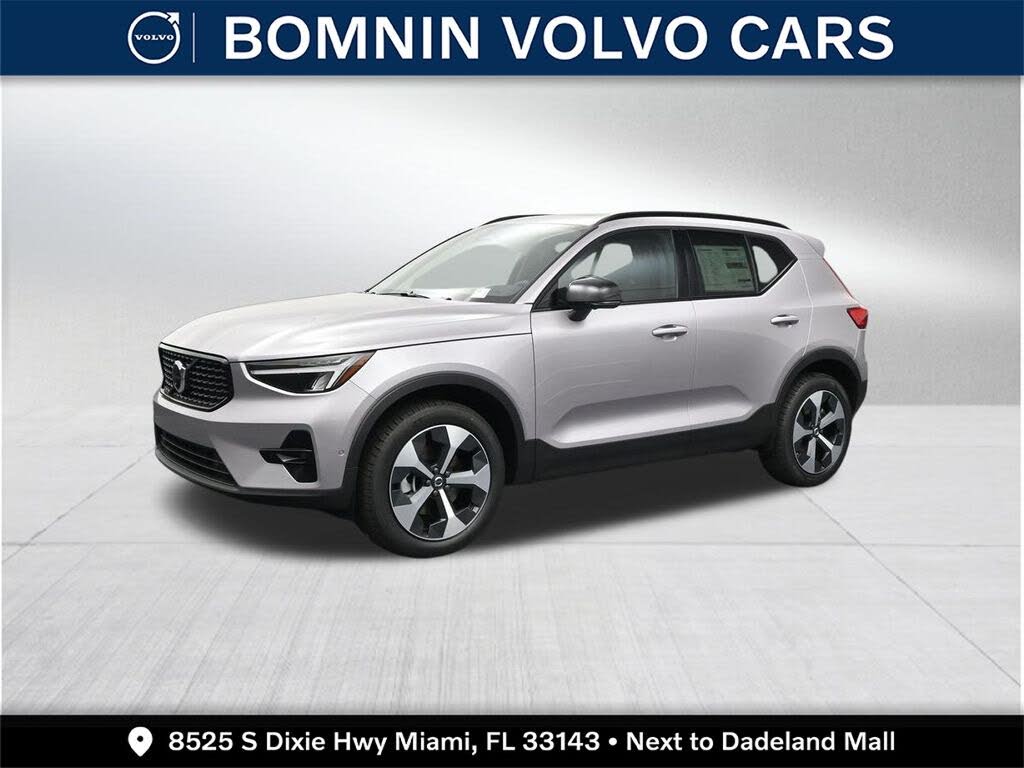 2026 Volvo XC40 B5 Plus