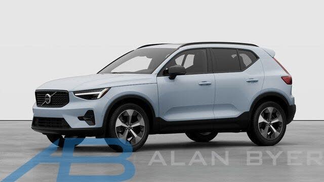2026 Volvo XC40 B5 Plus