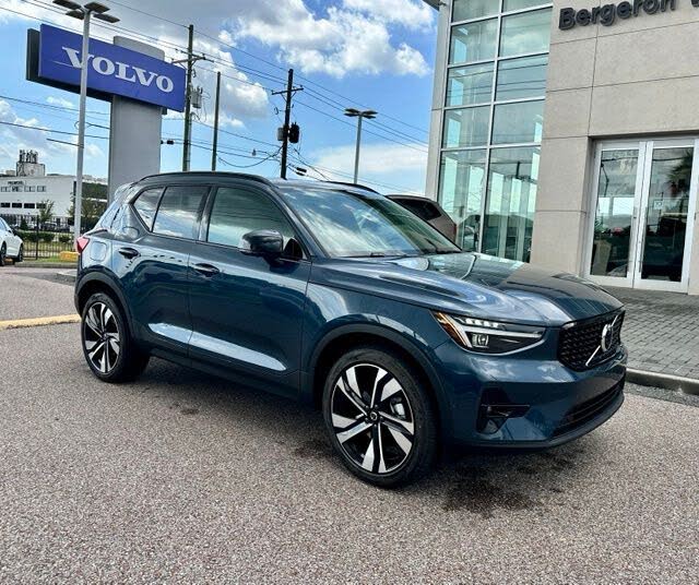 2026 Volvo XC40 B5 Plus