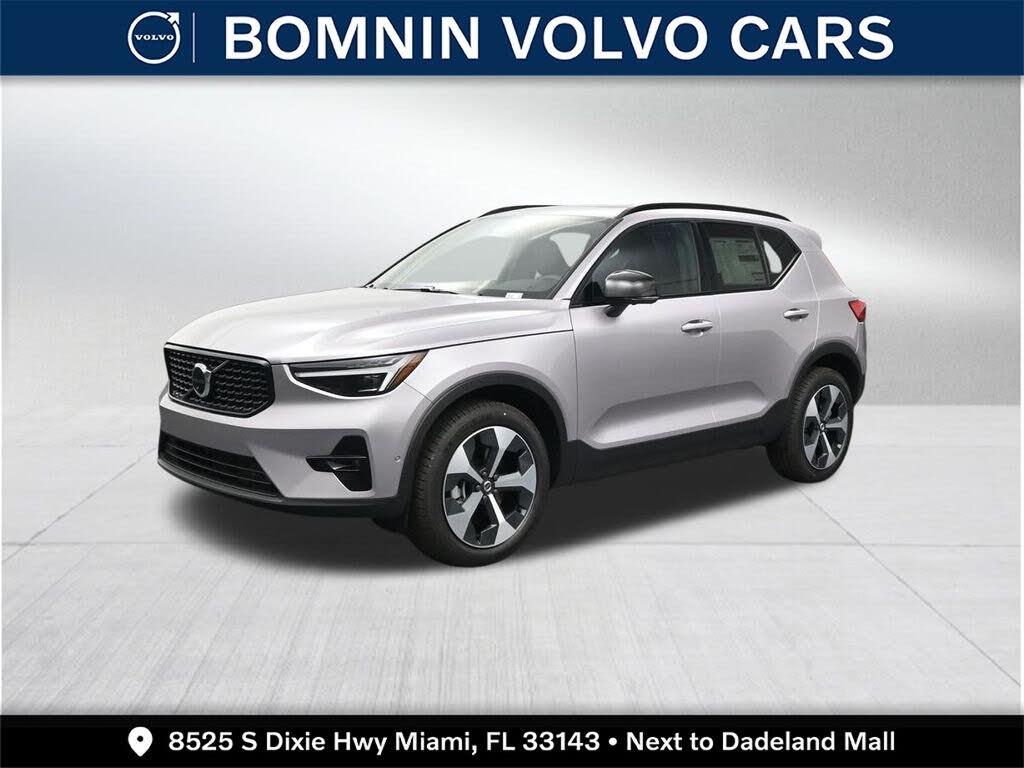 2026 Volvo XC40 B5 Plus