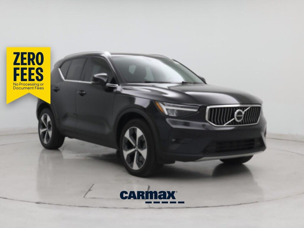 2024 Volvo XC40 B5 Plus Bright