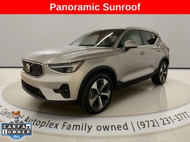 2025 Volvo XC40 B5 Plus Bright