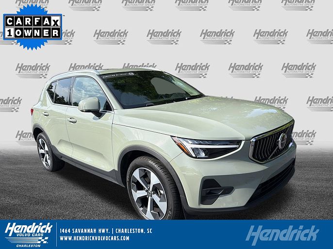 2023 Volvo XC40 Plus Bright Theme
