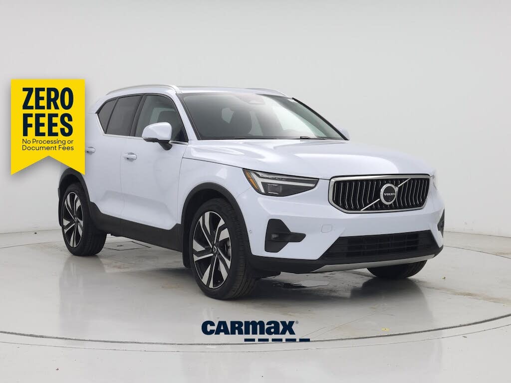 2024 Volvo XC40 B5 Plus Bright