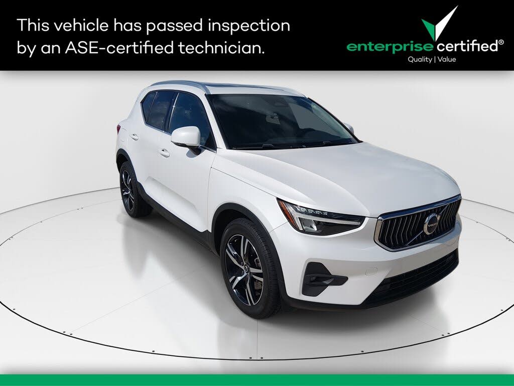 2023 Volvo XC40 B5 Plus Bright