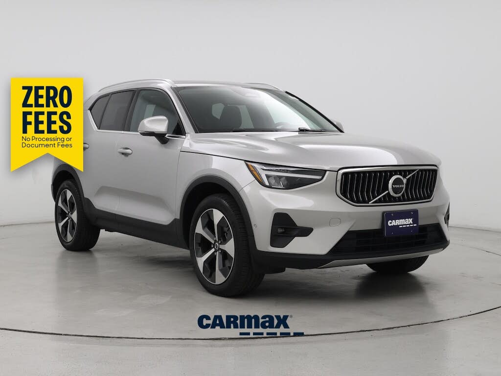 2024 Volvo XC40 B5 Plus Bright