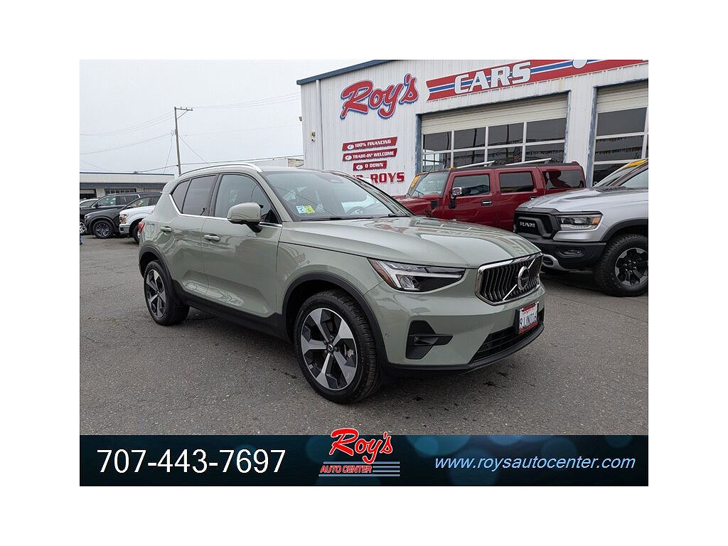 2024 Volvo XC40 B5 Plus Bright