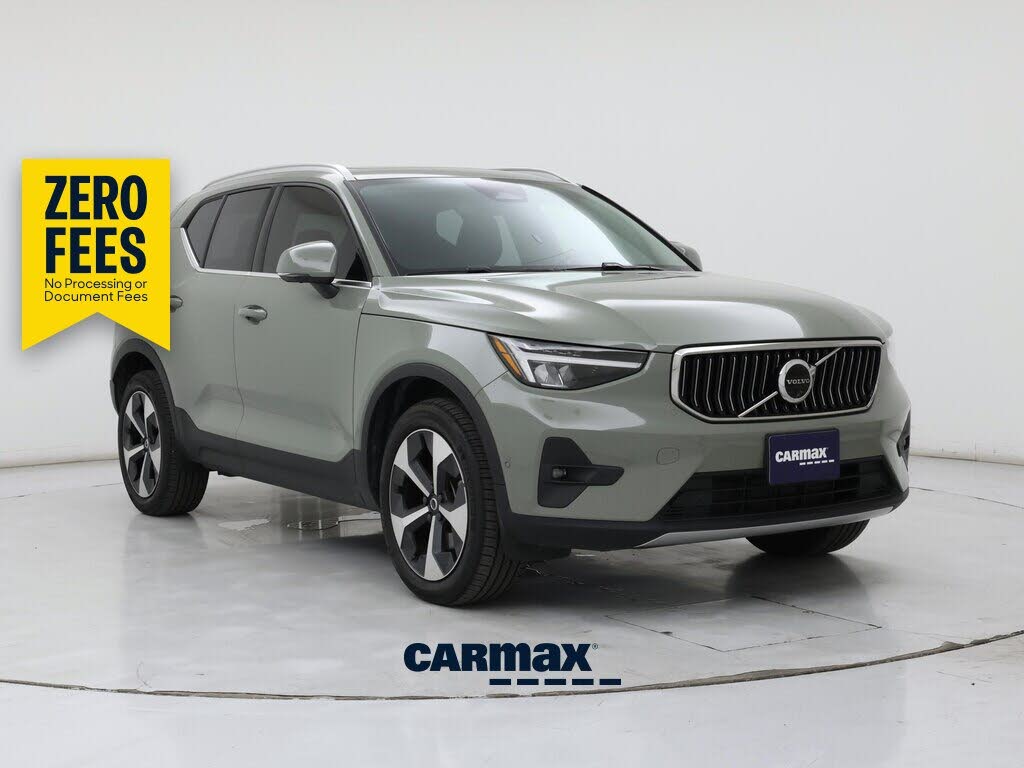2024 Volvo XC40 B5 Plus Bright