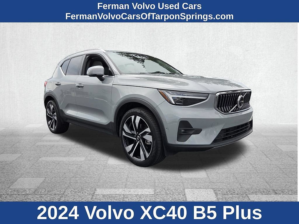 2024 Volvo XC40 B5 Plus Bright