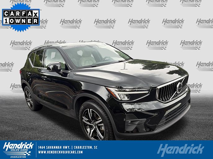 2023 Volvo XC40 Plus Bright Theme