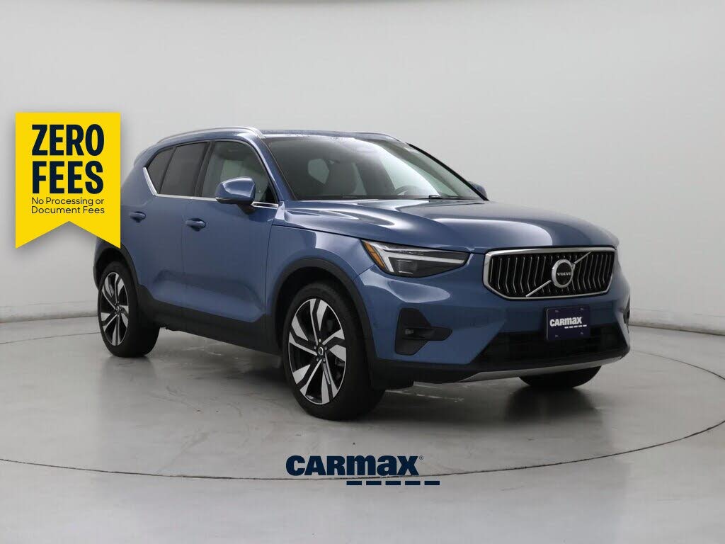 2024 Volvo XC40 B5 Plus Bright