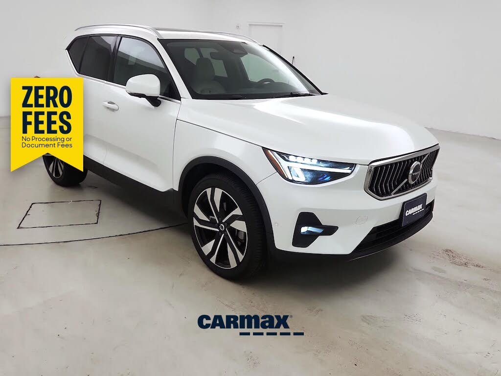 2023 Volvo XC40 B5 Ultimate Bright