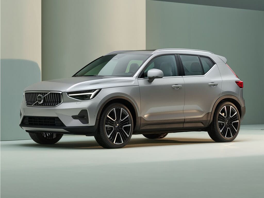 2023 Volvo XC40 B5 Ultimate Bright