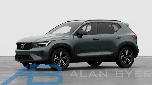 2026 Volvo XC40 B5 Core