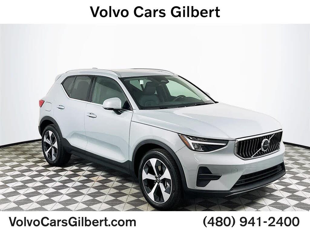 2025 Volvo XC40 B5 Core Bright
