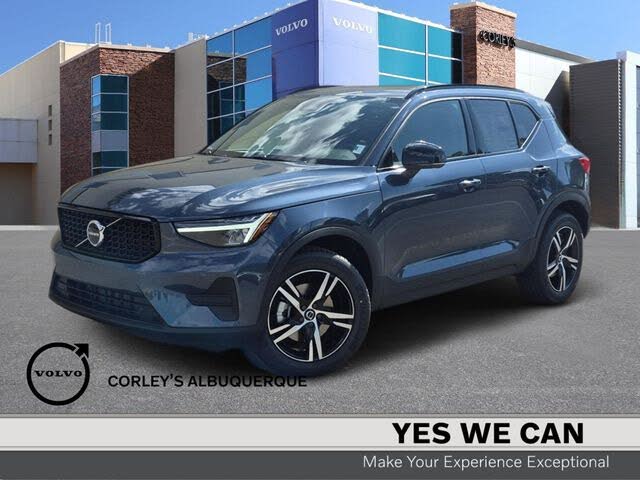 2026 Volvo XC40 B5 Core