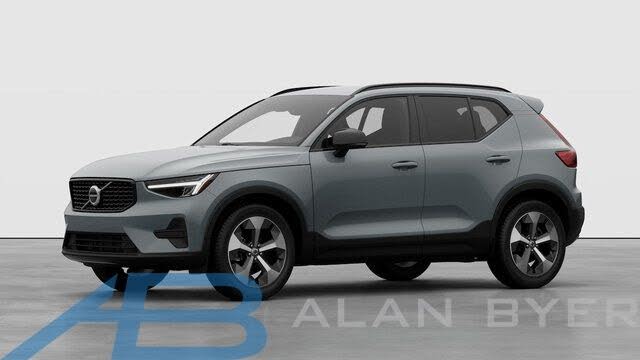 2026 Volvo XC40 B5 Core