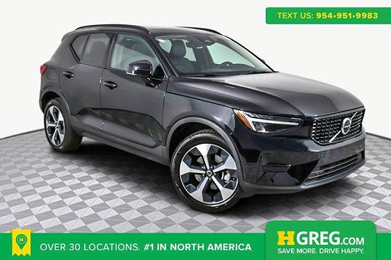 2024 Volvo XC40 B5 Core Dark