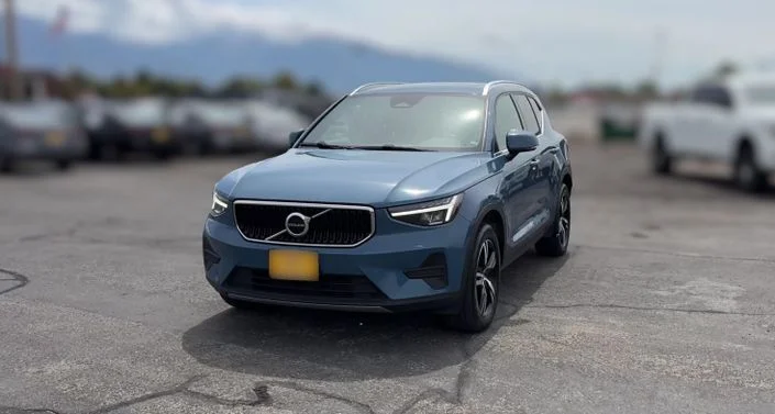 2024 Volvo XC40 B5 Core Dark
