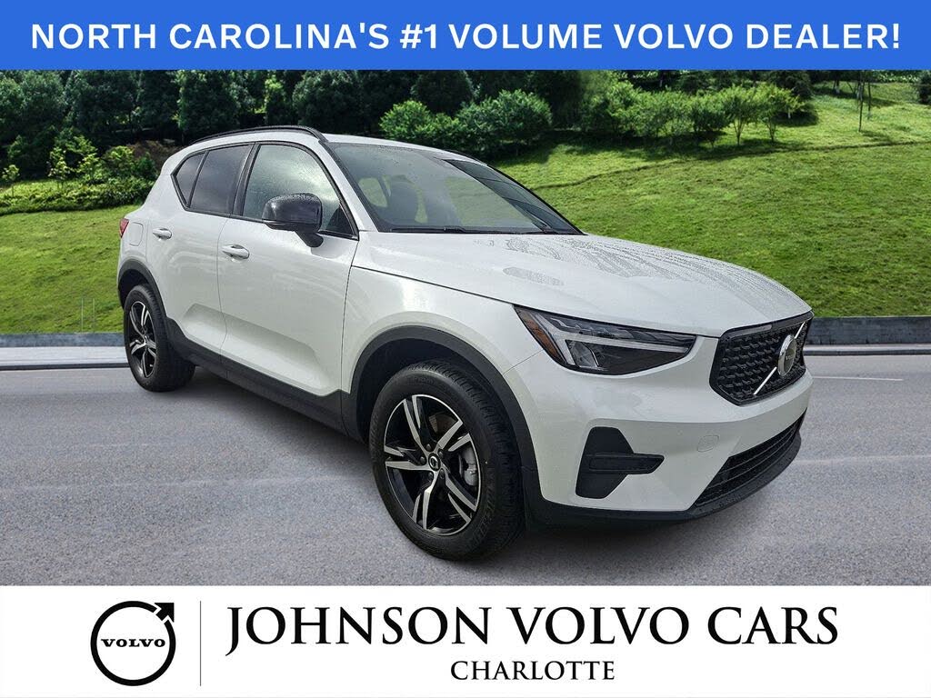 2026 Volvo XC40 B5 Core