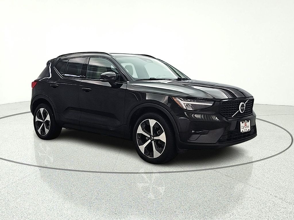 2023 Volvo XC40