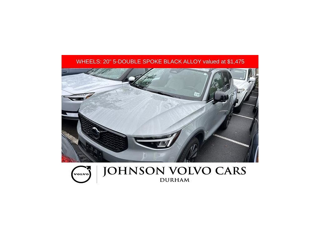2024 Volvo XC40 B5 Plus Dark