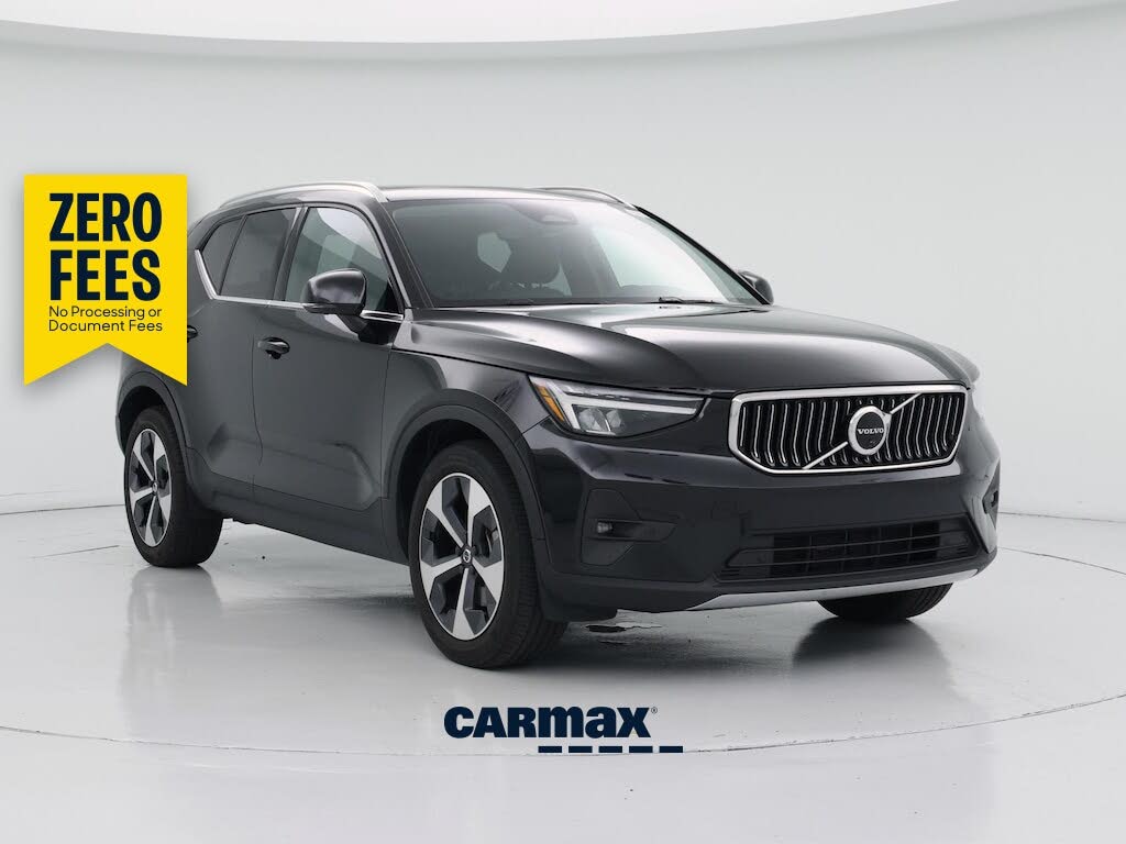 2023 Volvo XC40 B5 Plus Bright