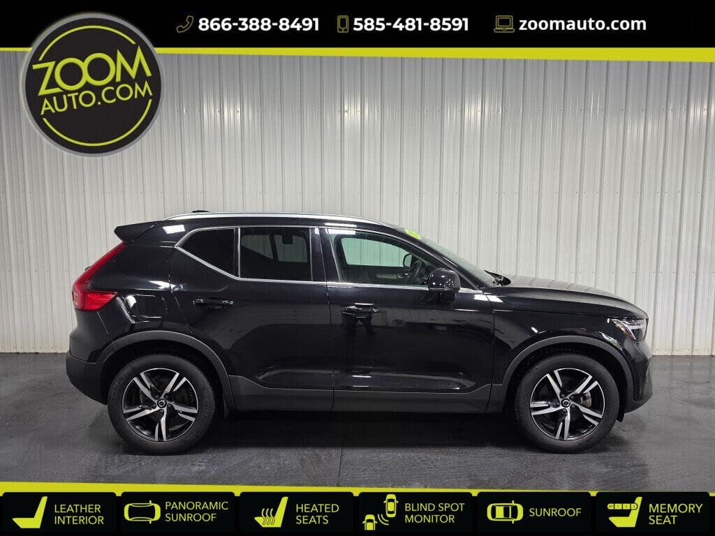 2023 Volvo XC40 B5 Plus Bright