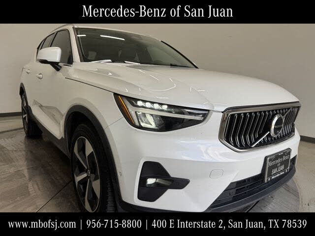 2023 Volvo XC40 B5 Plus Bright