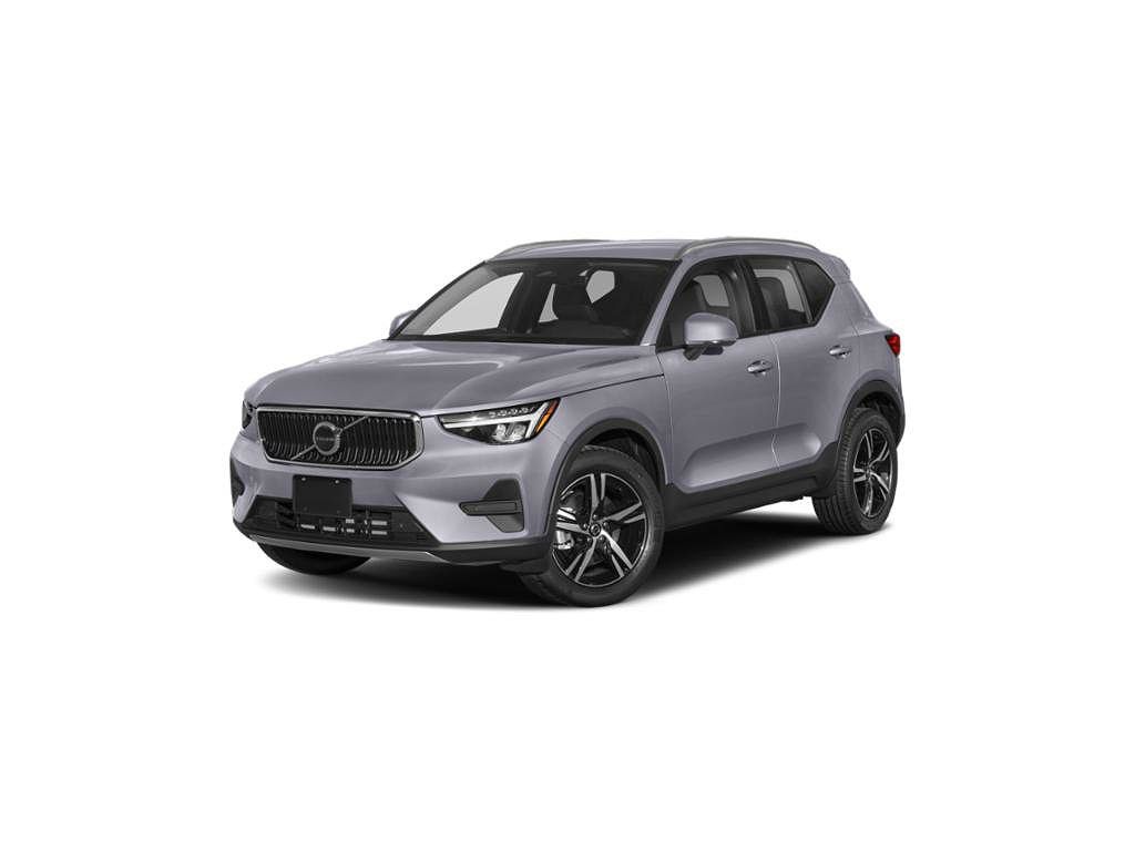 2023 Volvo XC40 B5 AWD Plus Dark