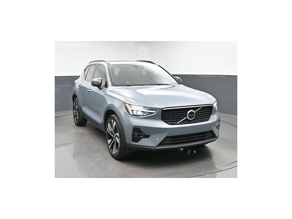 2023 Volvo XC40 Ultimate