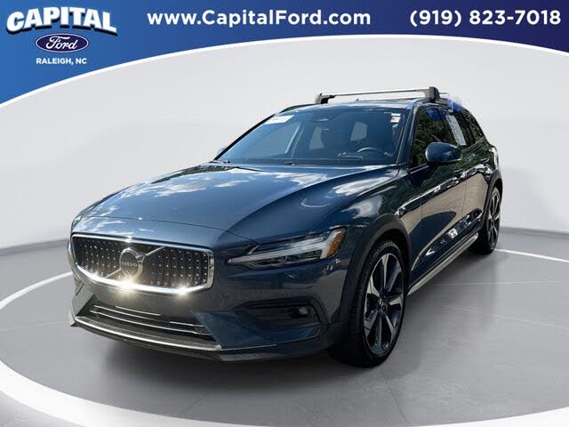 2024 Volvo V60 Cross Country B5 Ultimate