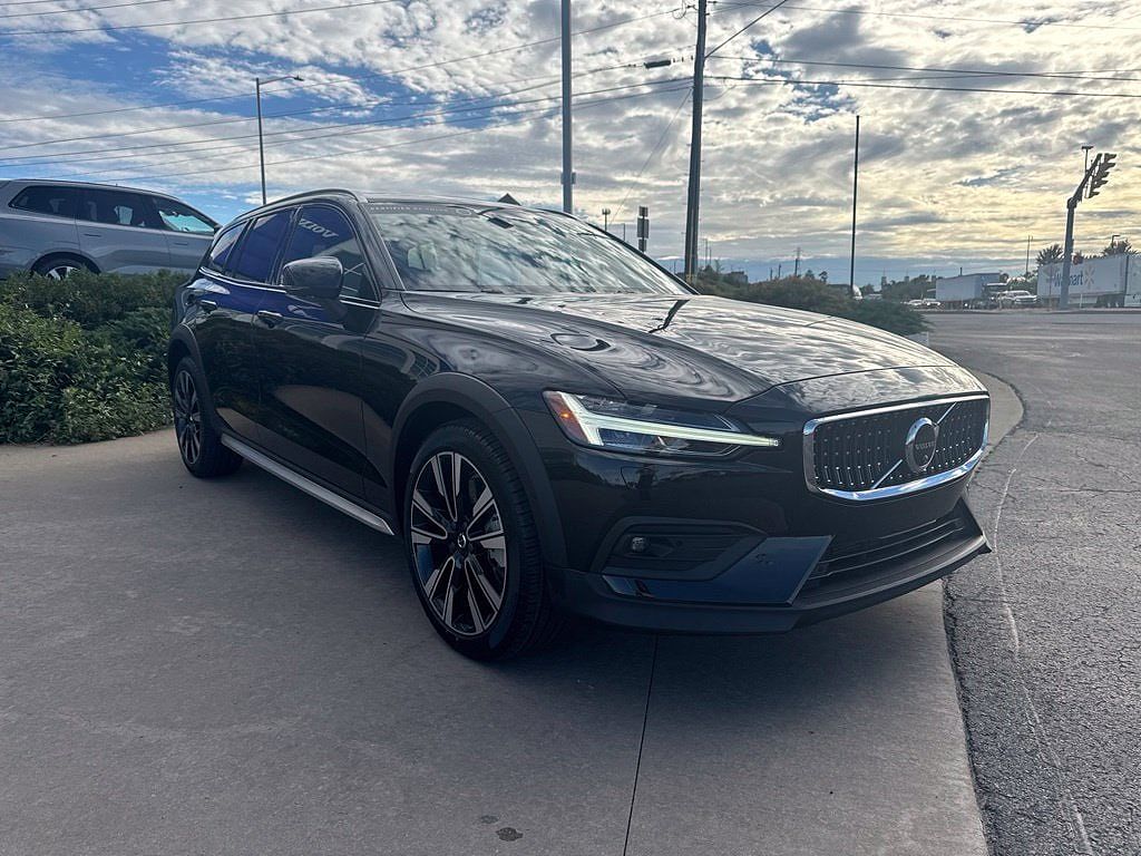2024 Volvo V60 B5 Ultimate