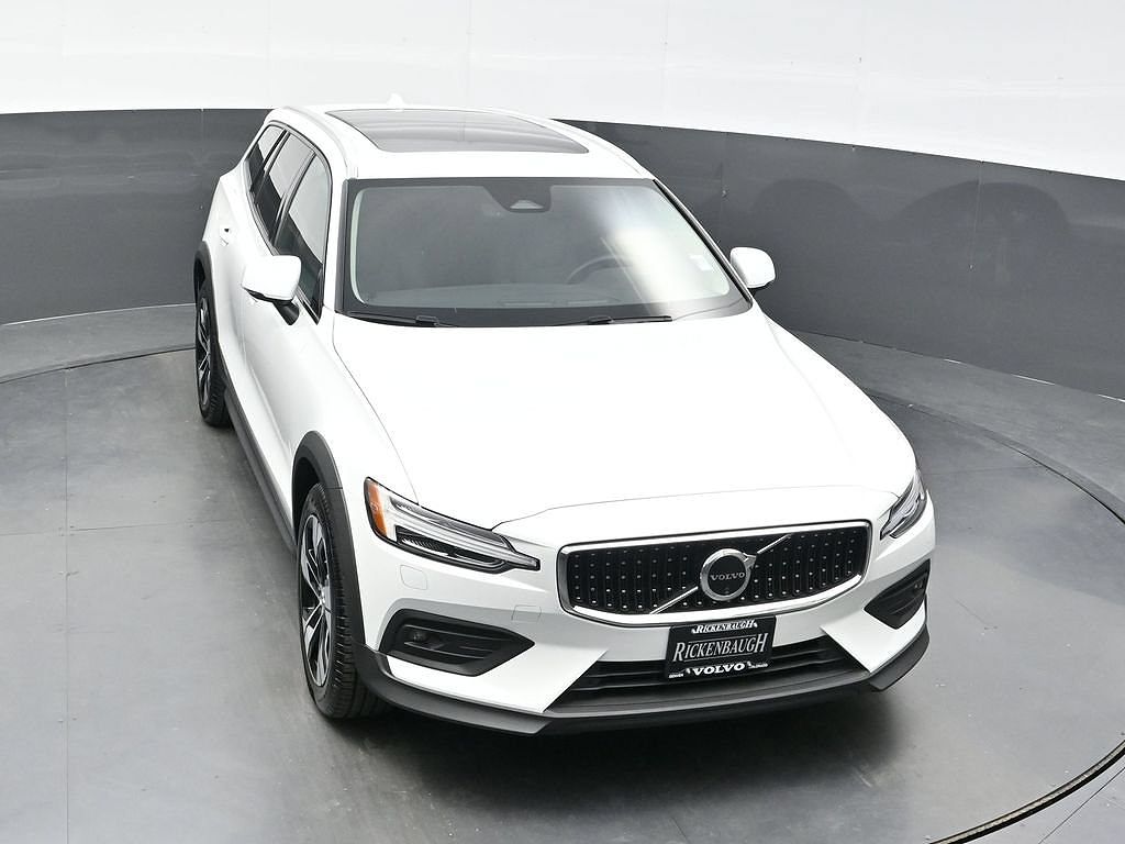 2026 Volvo V60 B5 Plus