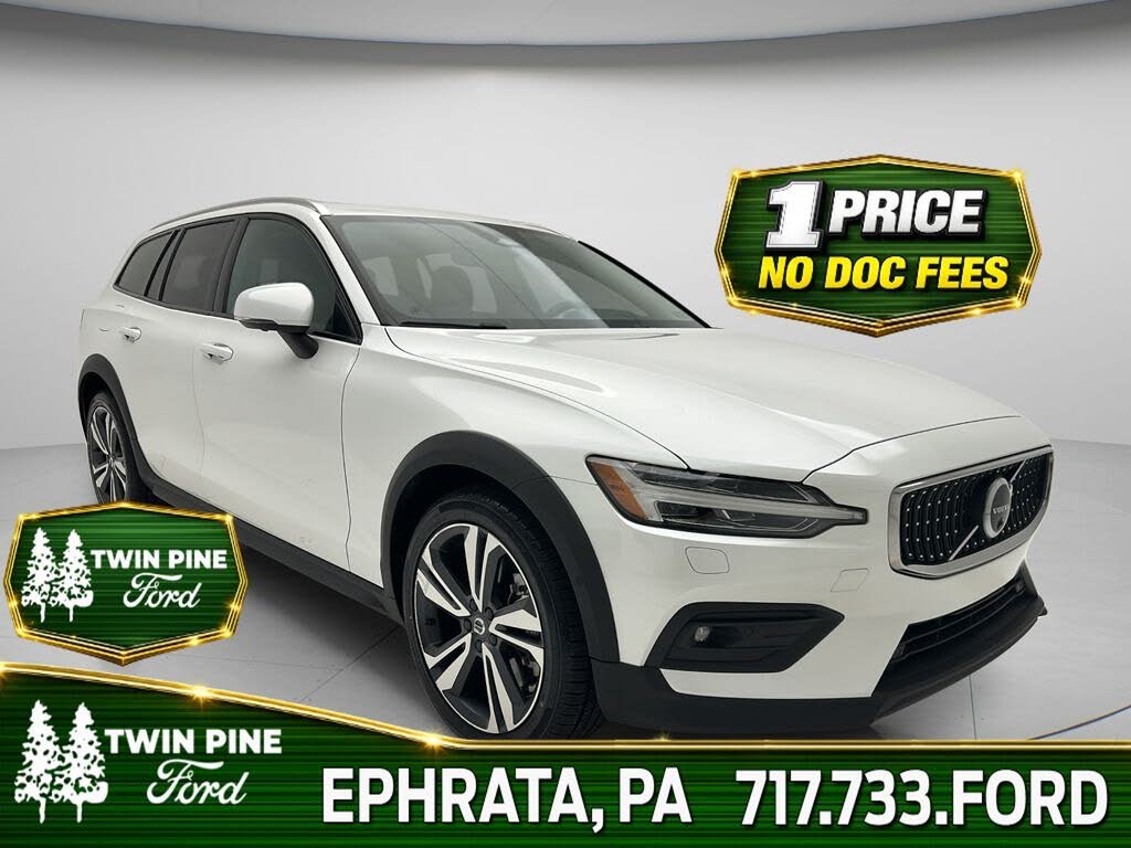 2025 Volvo V60 Cross Country B5 Plus