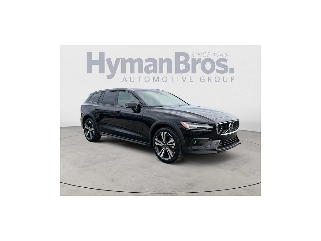 2025 Volvo V60 B5 Plus