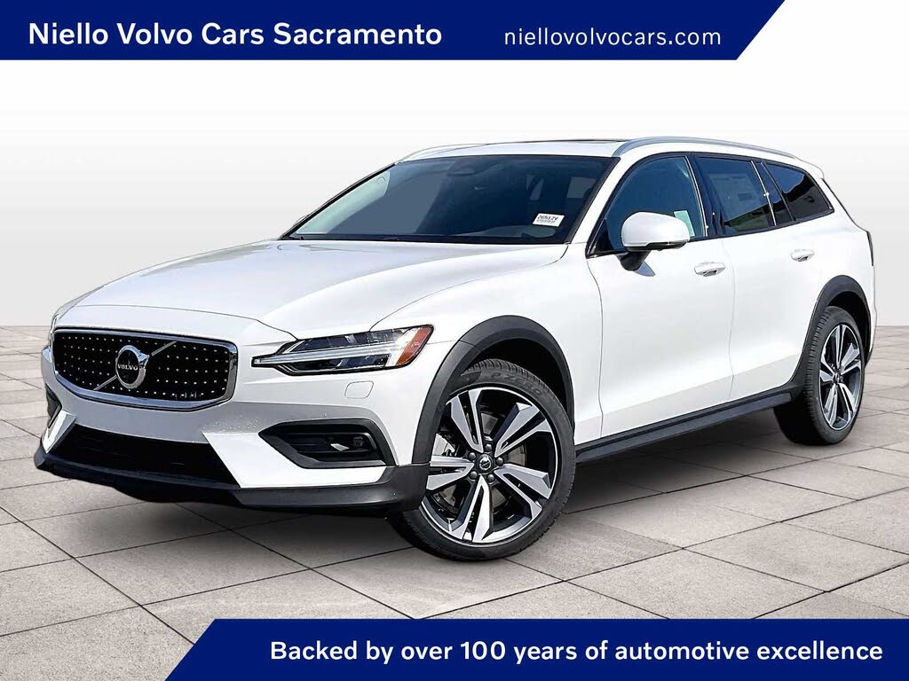 2026 Volvo V60 Cross Country B5 Plus