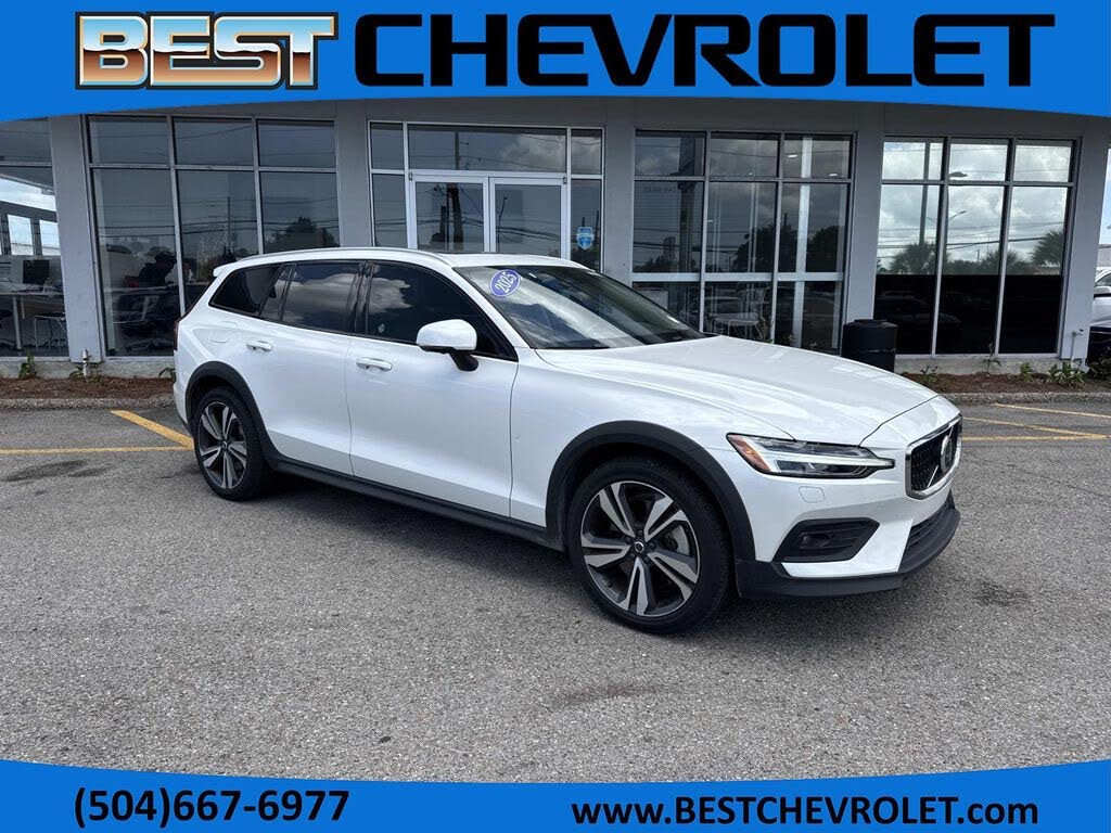 2025 Volvo V60 Cross Country B5 Plus