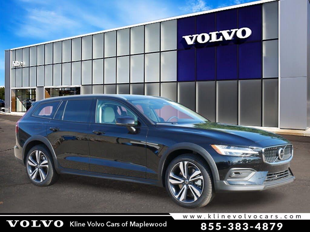 2026 Volvo V60 Cross Country B5 Plus