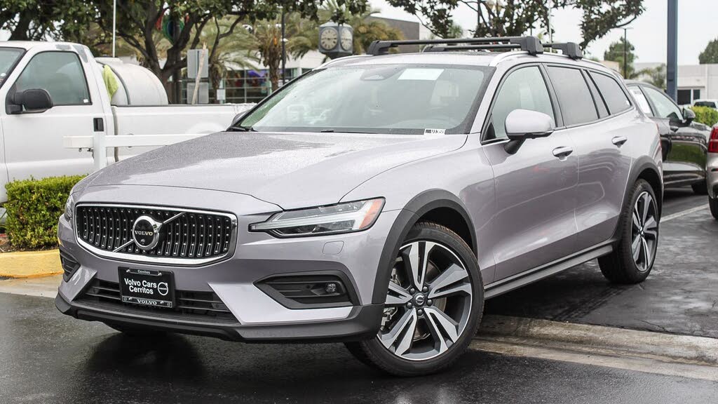 2026 Volvo V60 B5 Plus