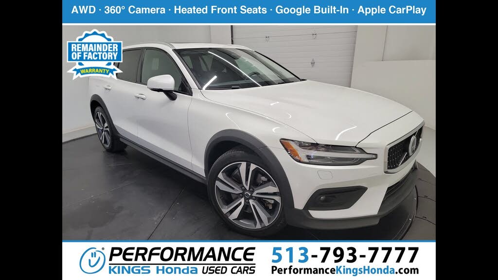 2025 Volvo V60 Cross Country B5 Plus