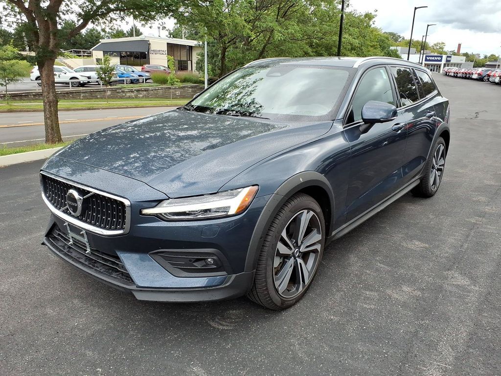 2026 Volvo V60 B5 Plus