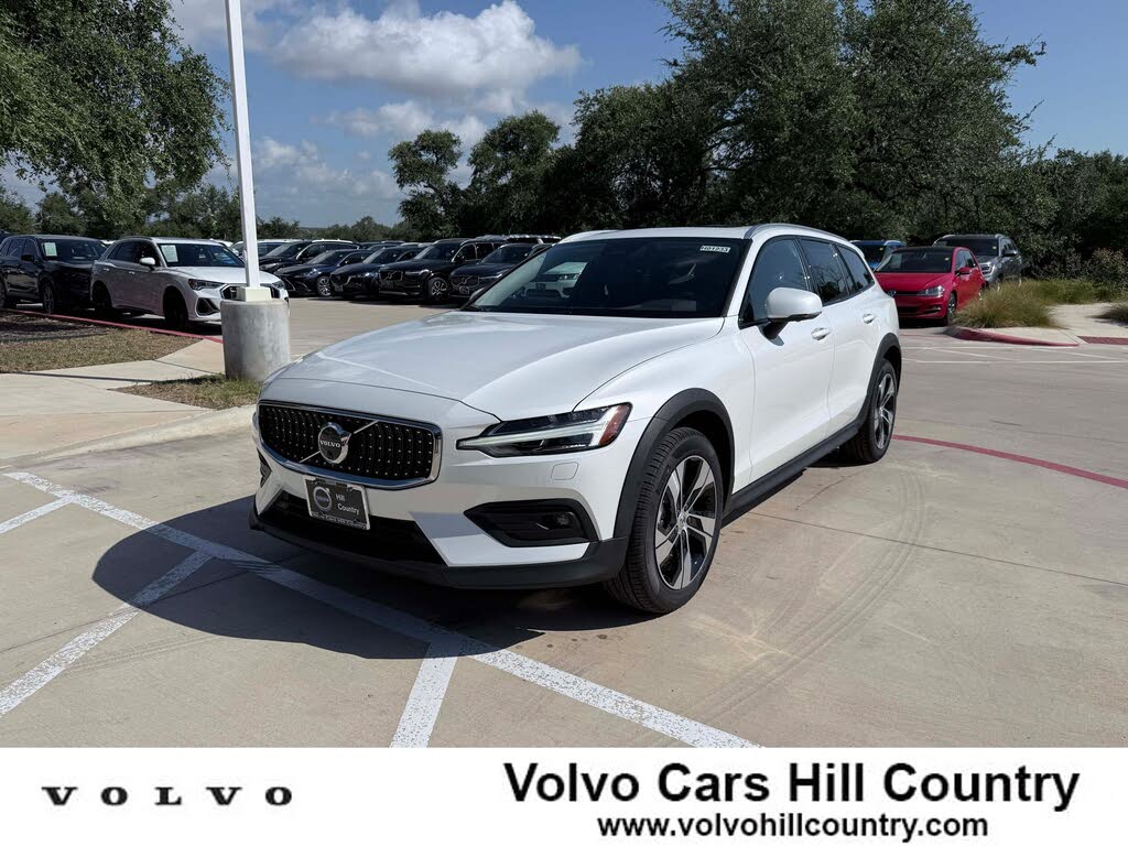 2026 Volvo V60 Cross Country B5 Plus