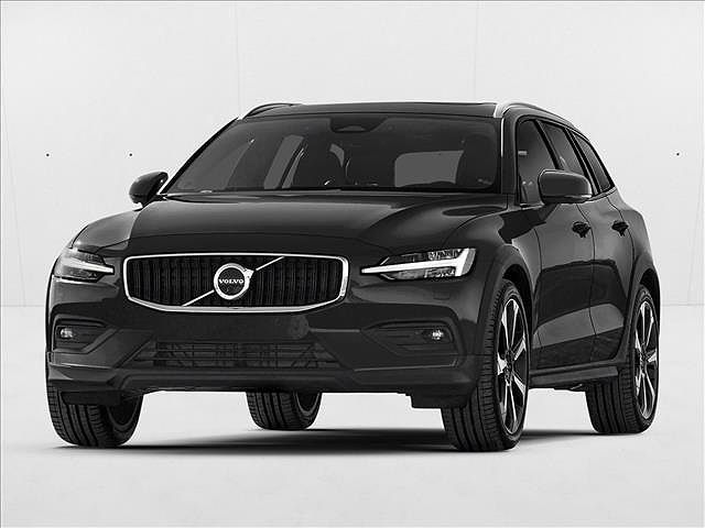 2026 Volvo V60 Cross Country B5 Plus