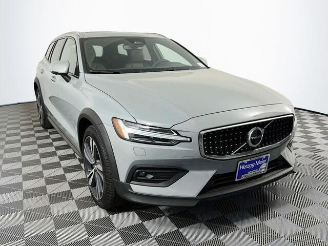 2026 Volvo V60 B5 Plus