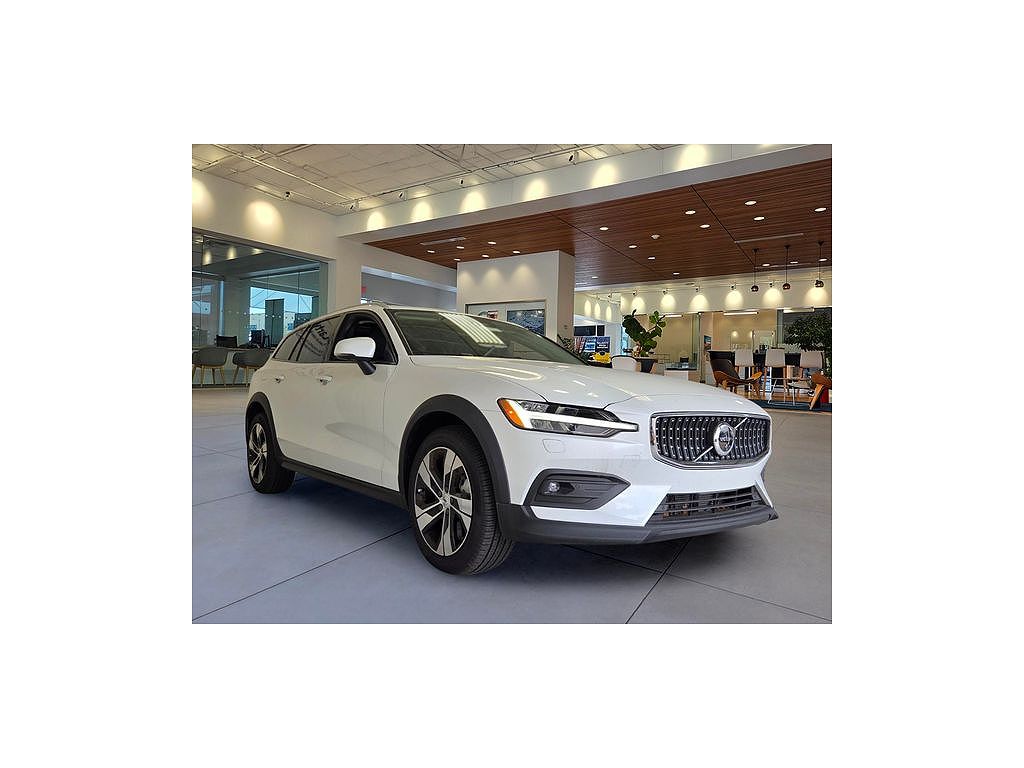2026 Volvo V60 B5 Plus