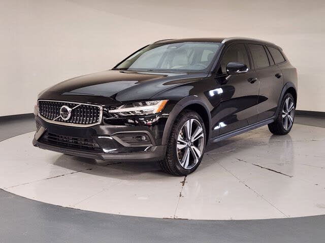 2026 Volvo V60 Cross Country B5 Plus